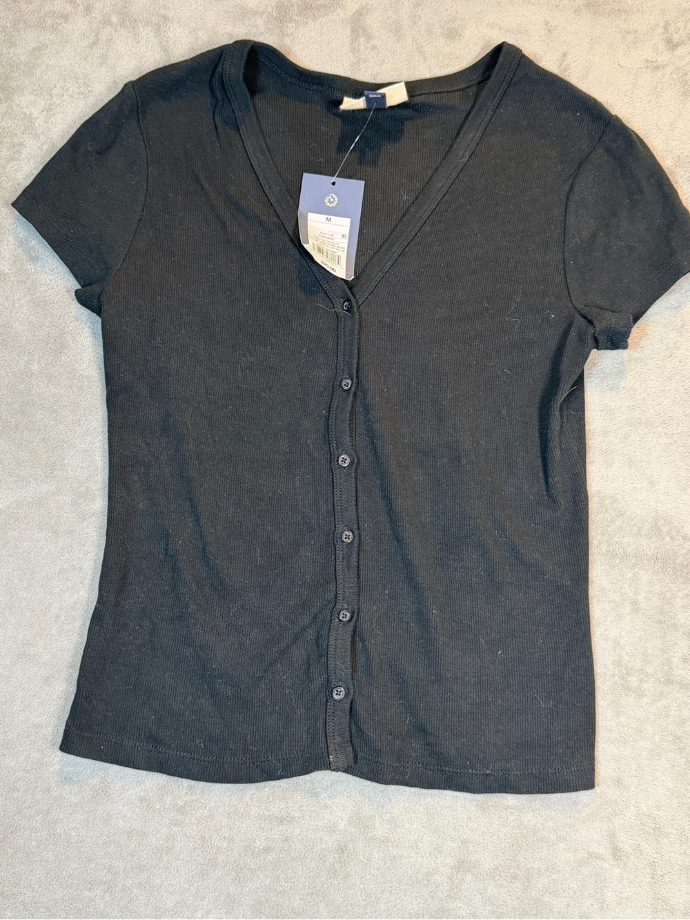NWT Universal Thread Black Short-Sleeve V-Neck Button-Front Top